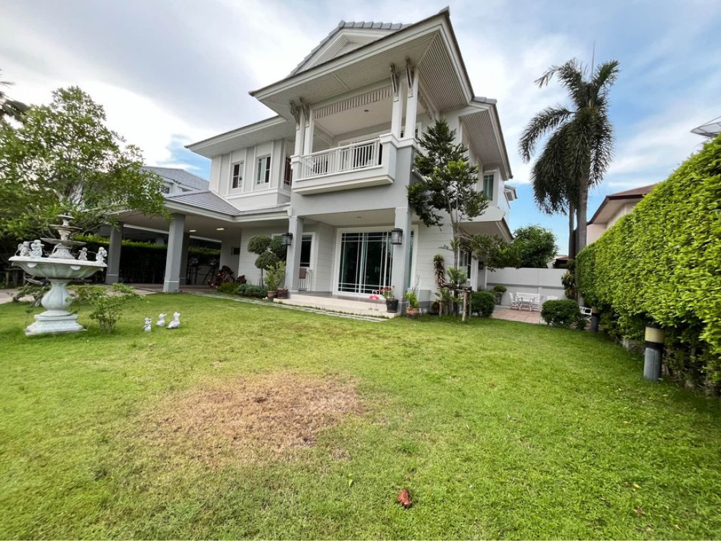 For SaleHouseSamut Prakan,Samrong : Single house for sale Nantawan Srinakarin Village House in good condition, ready to live in. There is complete furniture.