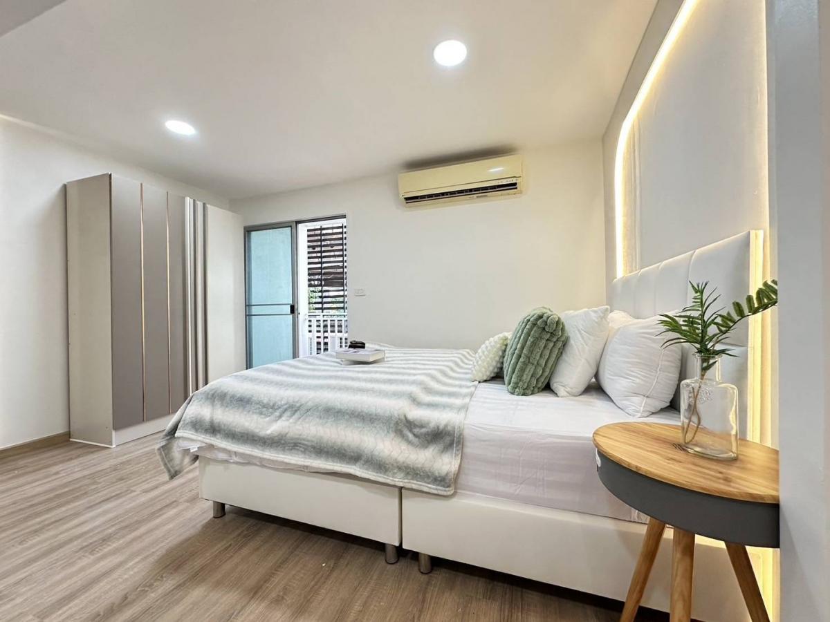 For SaleCondoBang Sue, Wong Sawang, Tao Pun : 🎉Super special, only a few million baht, with a ready-to-move-in condo🧳• ⟨⟨🏡Regent Home 6/1 Prachachuen⟩⟩ Designed and decorated, matched with furniture, combining modern + minimalist perfectly. 🛀Full facilities, near the BTS station🚝 Convenient transport