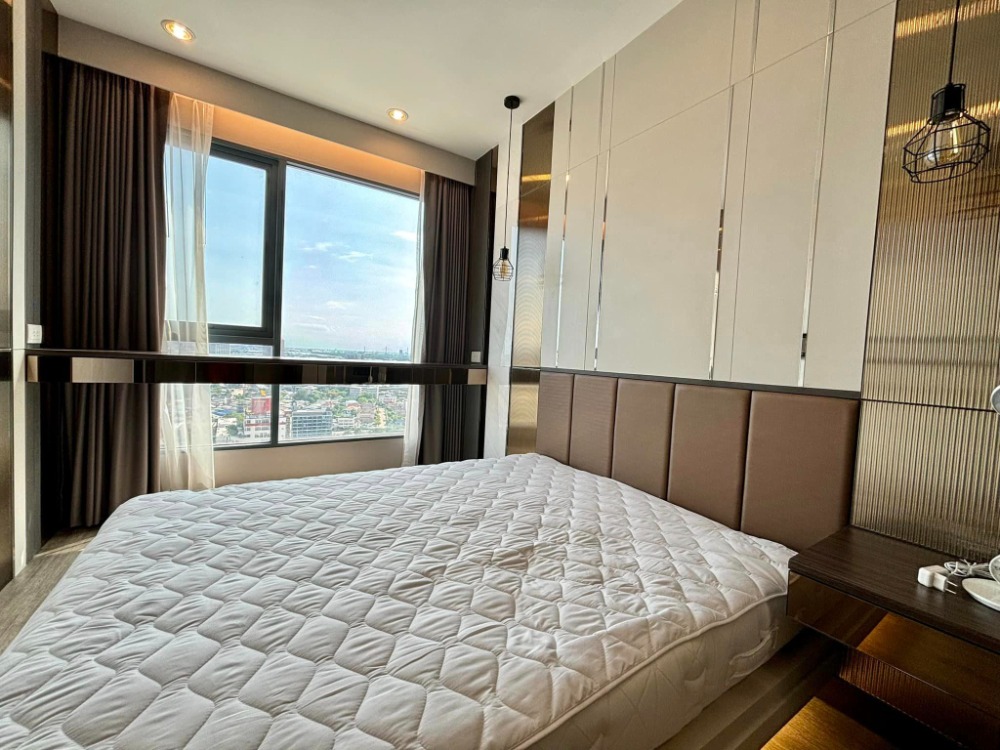 For SaleCondoOnnut, Udomsuk : Condo for sale IDEO MOBI Sukhumvit 66, next to BTS Udomsuk, price only 7,900,000 baht.