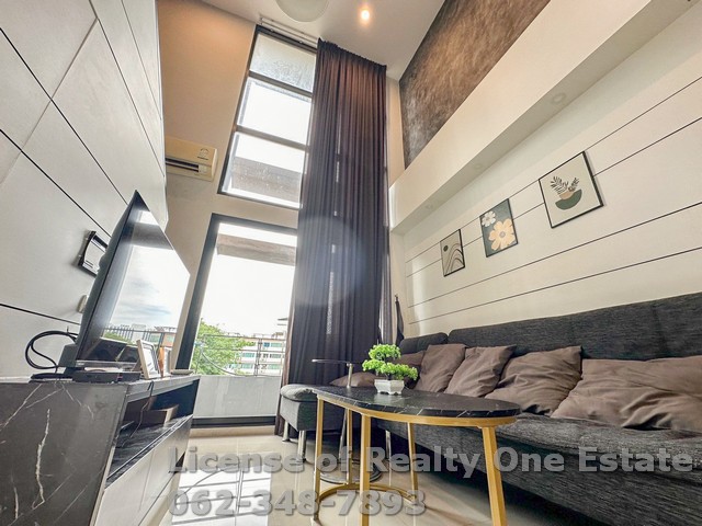 For SaleCondoRatchadapisek, Huaikwang, Suttisan : For sale: Cheap condo, Huai Khwang condo, L Loft Ratchada 19 condo, Chom Phon sub-district, Chatuchak district, Bangkok.