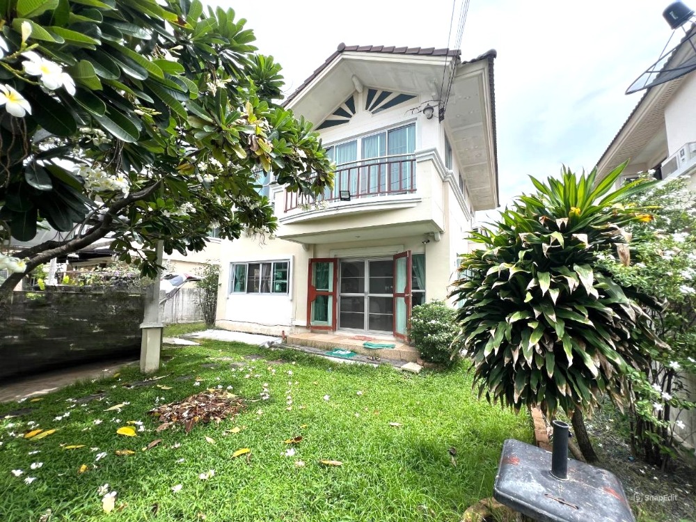 For SaleHousePathum Thani,Rangsit, Thammasat : 2-storey detached house, Supalai Garden Ville Village, Tiwanon-Pathum Thani, with an extension of the garage, air conditioning in every room, a shady house with a wide, open space on the side, can be decorated with a beautiful garden.