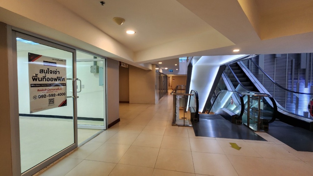 ให้เช่าสำนักงานนานา : (TD-404) The Trendy Office ให้เช่าออฟฟิศ ขนาด 165.6 ตร.ม. ชั้น 4 สุขุมวิท 13 ใกล้ BTS นานา