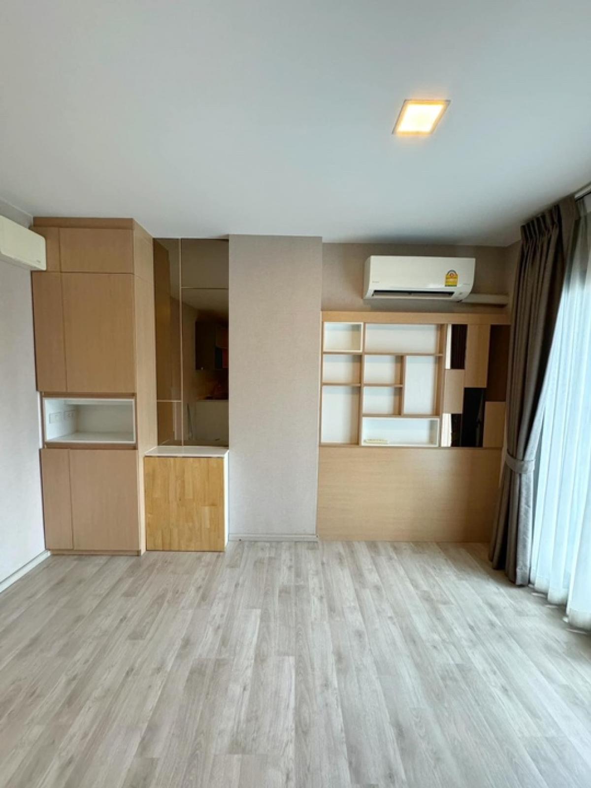 For SaleCondoKasetsart, Ratchayothin : ❤️❤️ For sale MAXXI CONDO Ratchayothin-Phahon 34 Line tel 0859114585 ❤️❤️🌻🪻New room, never rented🪻🌻➡️ Room details Room type: Size 34 sq m, 2 bedrooms (bedroom with 5-foot and 3.5-foot bed bases, built-in wardrobes in both rooms) ➡️ Complete with built-in