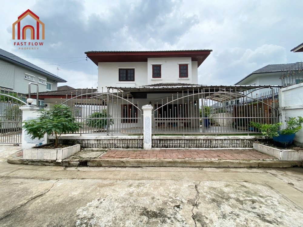 For SaleHouseNonthaburi, Bang Yai, Bangbuathong : Single house for sale, Phatcharaville Bangyai, end house, end of alley, spacious area, ready to move in, near Bang Phlu BTS station