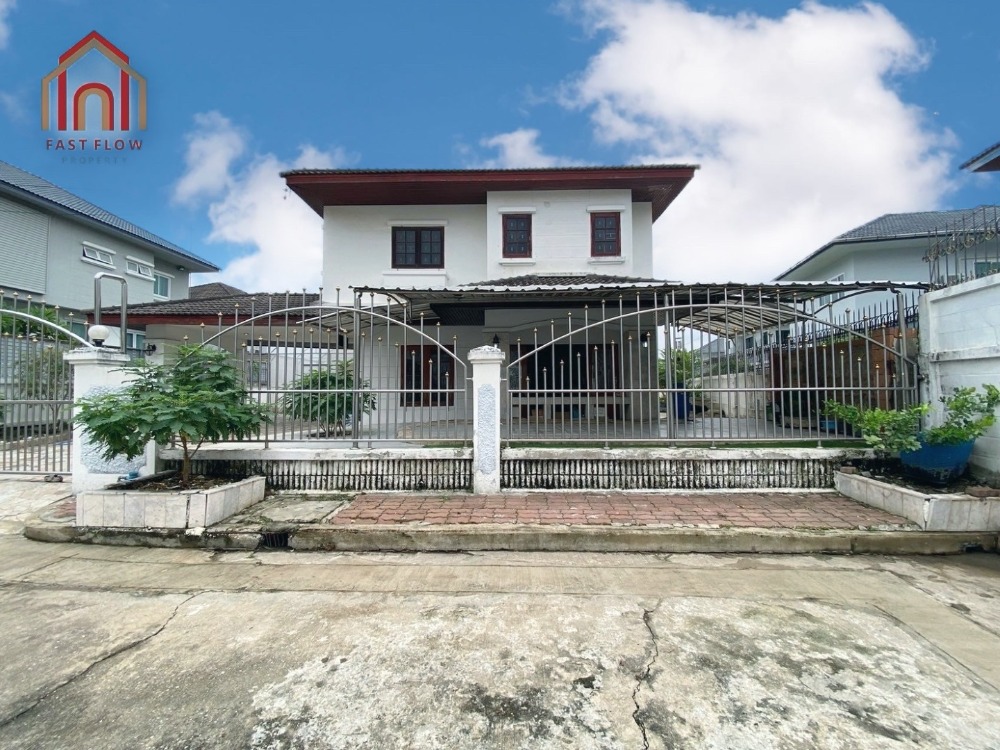 For SaleHouseNonthaburi, Bang Yai, Bangbuathong : Single house for sale, Phatcharaville Bangyai, end house, end of alley, spacious area, ready to move in, near Bang Phlu BTS station