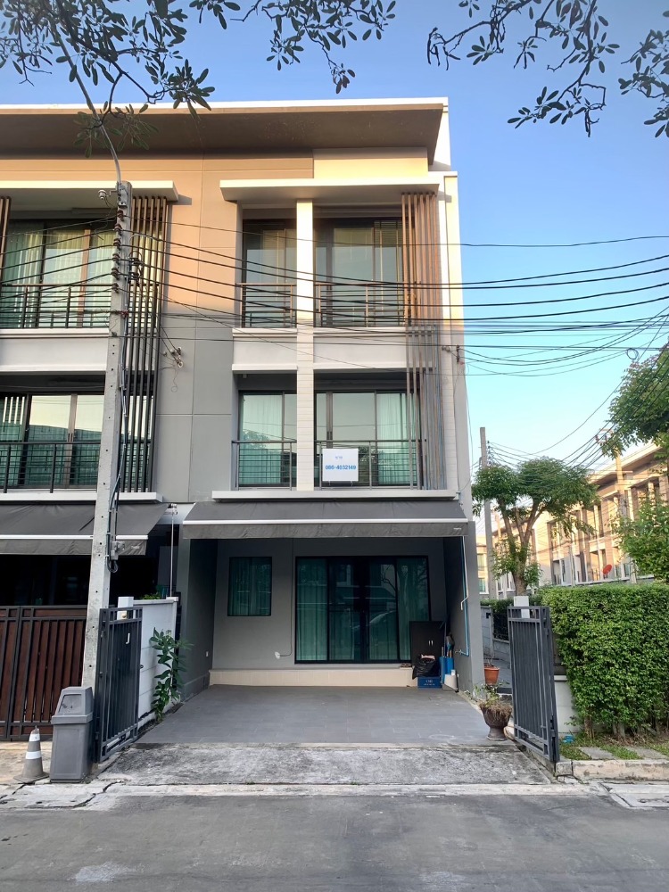 For SaleTownhouseChaengwatana, Muangthong : Baan Klang Muang Ngamwongwan / 3 Bedrooms (SALE) FAH097