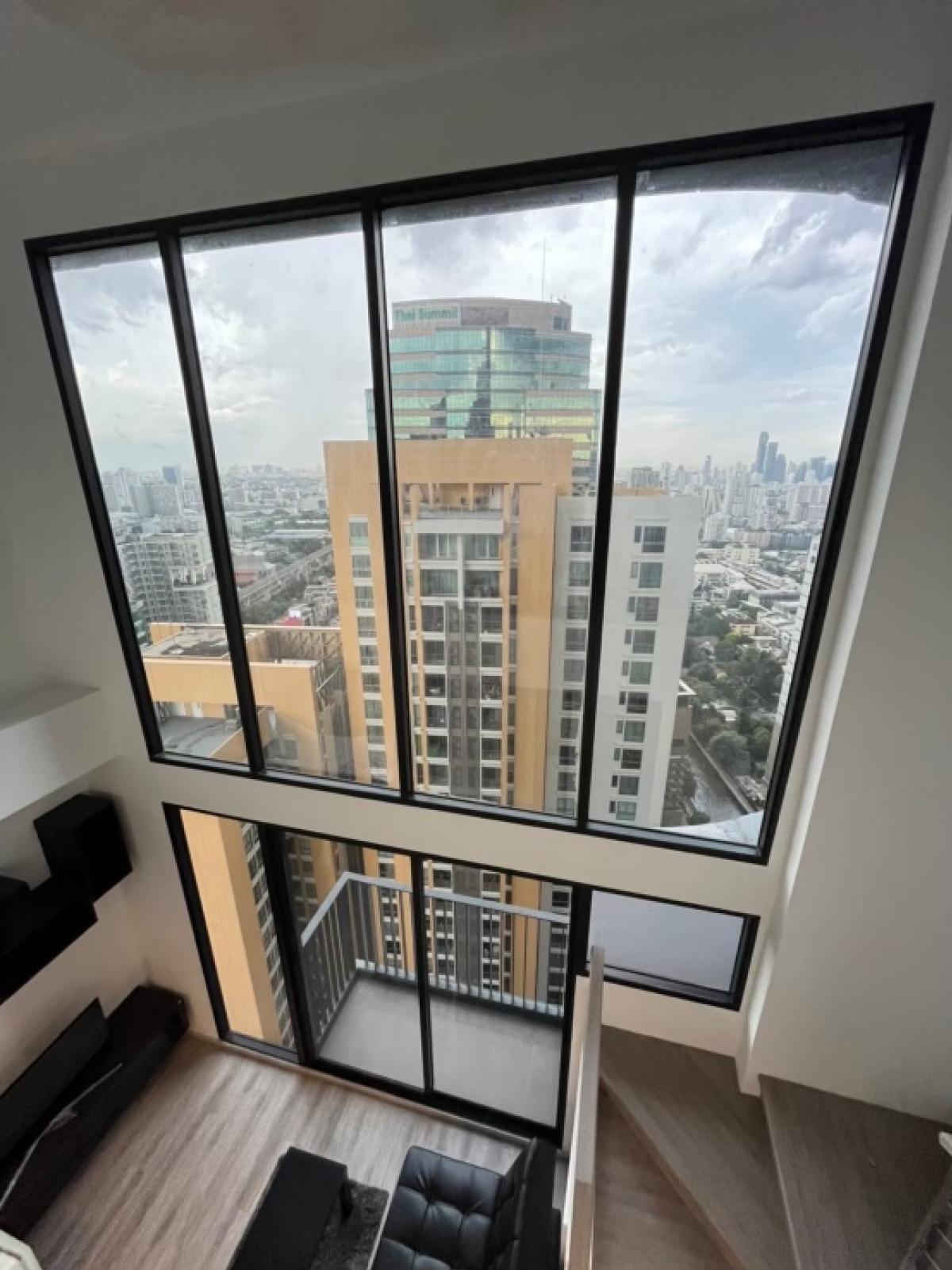 For RentCondoRama9, Petchburi, RCA : HERE WE GO🚨 IDEO MOBI ASOKE📣 Duplex type, high floor, welcome to negotiate✅