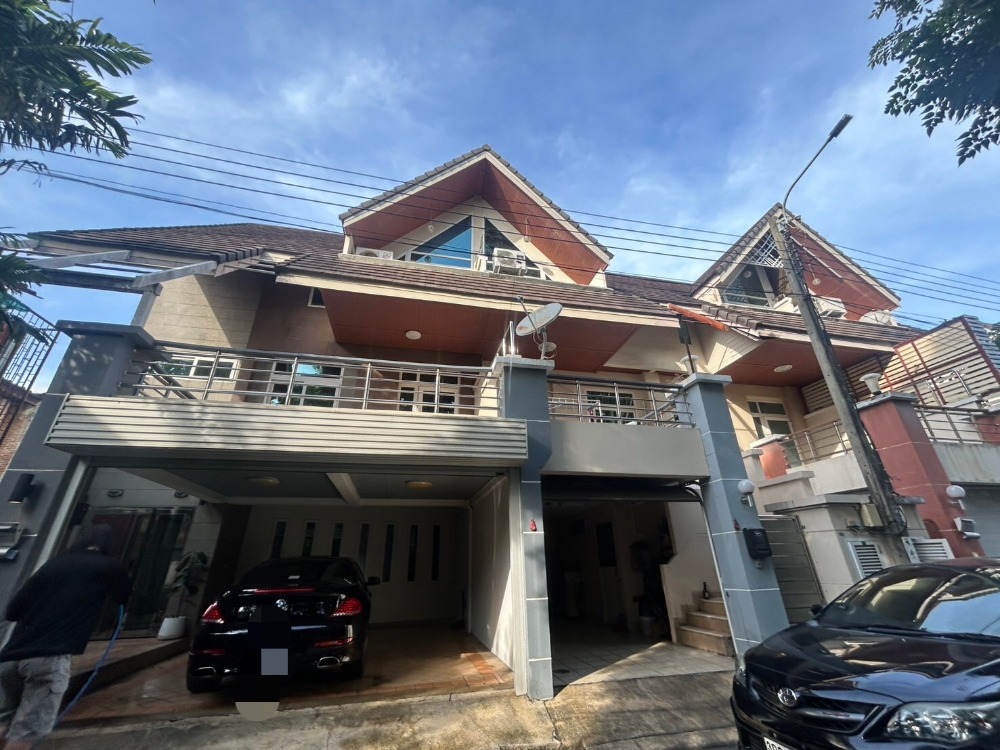 For RentHouseLadprao, Central Ladprao : For rent, 2-storey detached house, Lat Phrao Road 87, air-conditioned, fully furnished, 3 bedrooms, 4 bathrooms, monthly rental price 48,000 baht