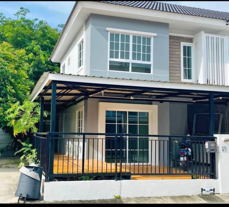 For SaleTownhousePattaya, Bangsaen, Chonburi : For sale! Pruksa Ville Village 74 Bang Phra-Sriracha, 2-storey townhouse, corner unit