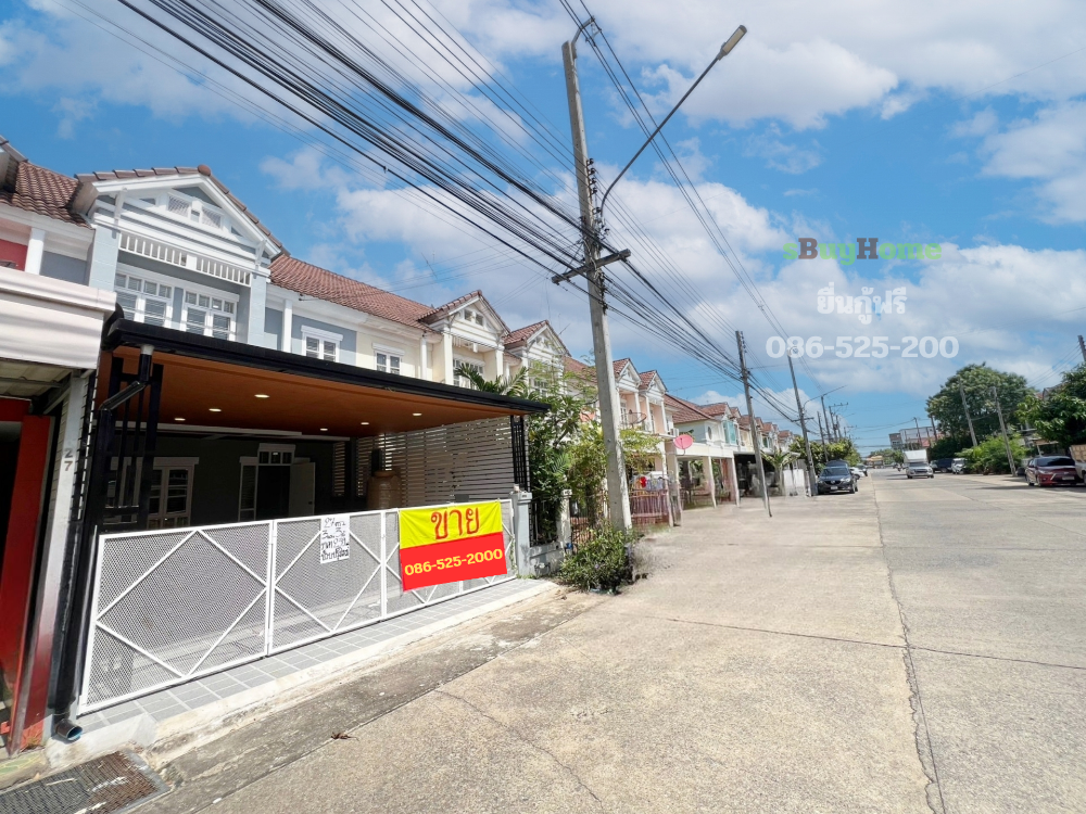 For SaleTownhousePathum Thani,Rangsit, Thammasat : Townhouse for sale, Lam Luk Ka, Khlong 4, Piyawararom Village, 27 sq m, 3 bedrooms, 3 bathrooms, newly decorated, ready to move in, good location, near Rangsit-Nakhon Nayok Road, Market Village, Rangsit, Dream World