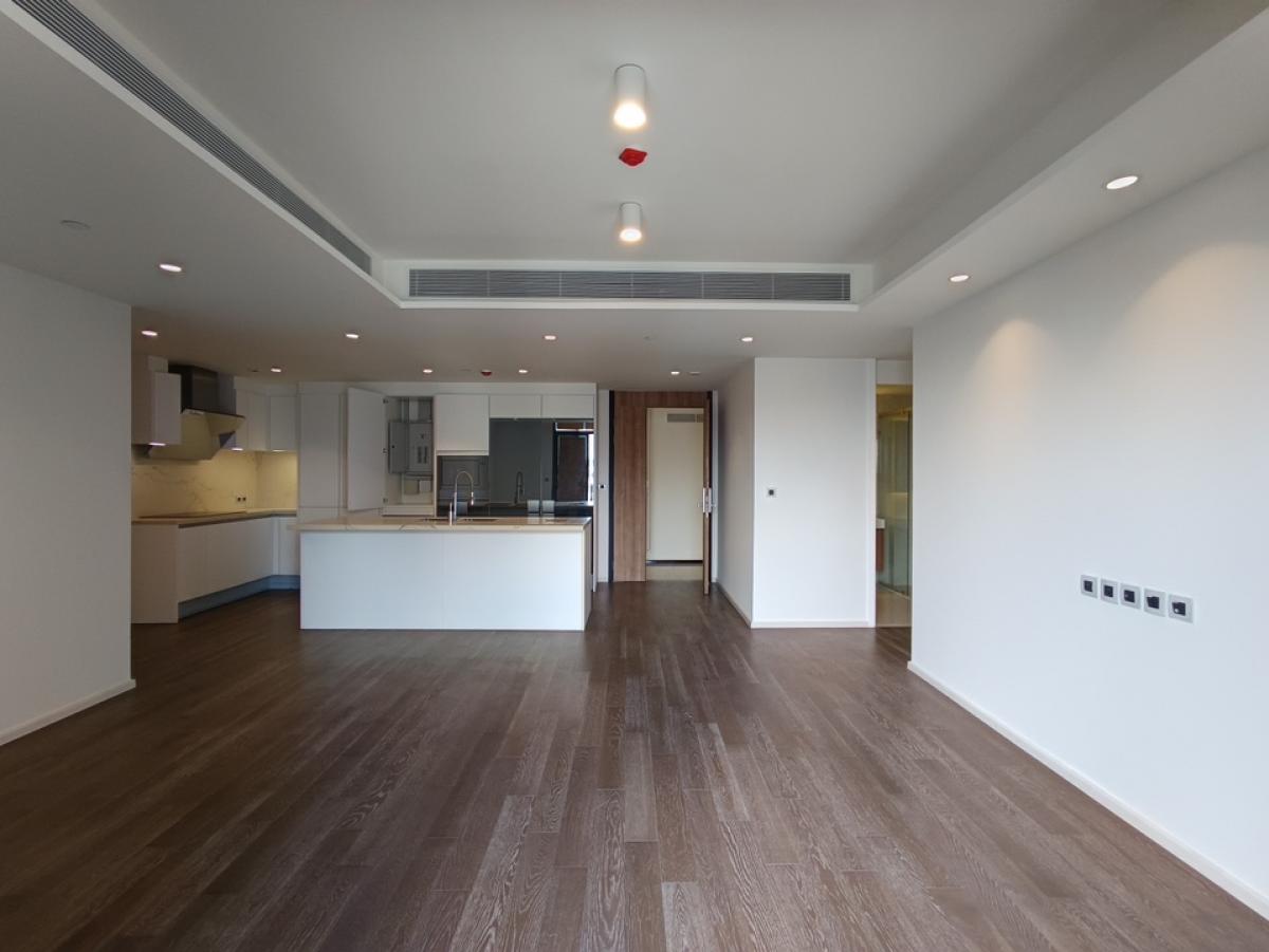 For SaleCondoSukhumvit, Asoke, Thonglor : 📢👇One of brand new petfriendly condo and unit , easily traveling in many routes and transportation as near BTS, MRT, ARL, unblocked view