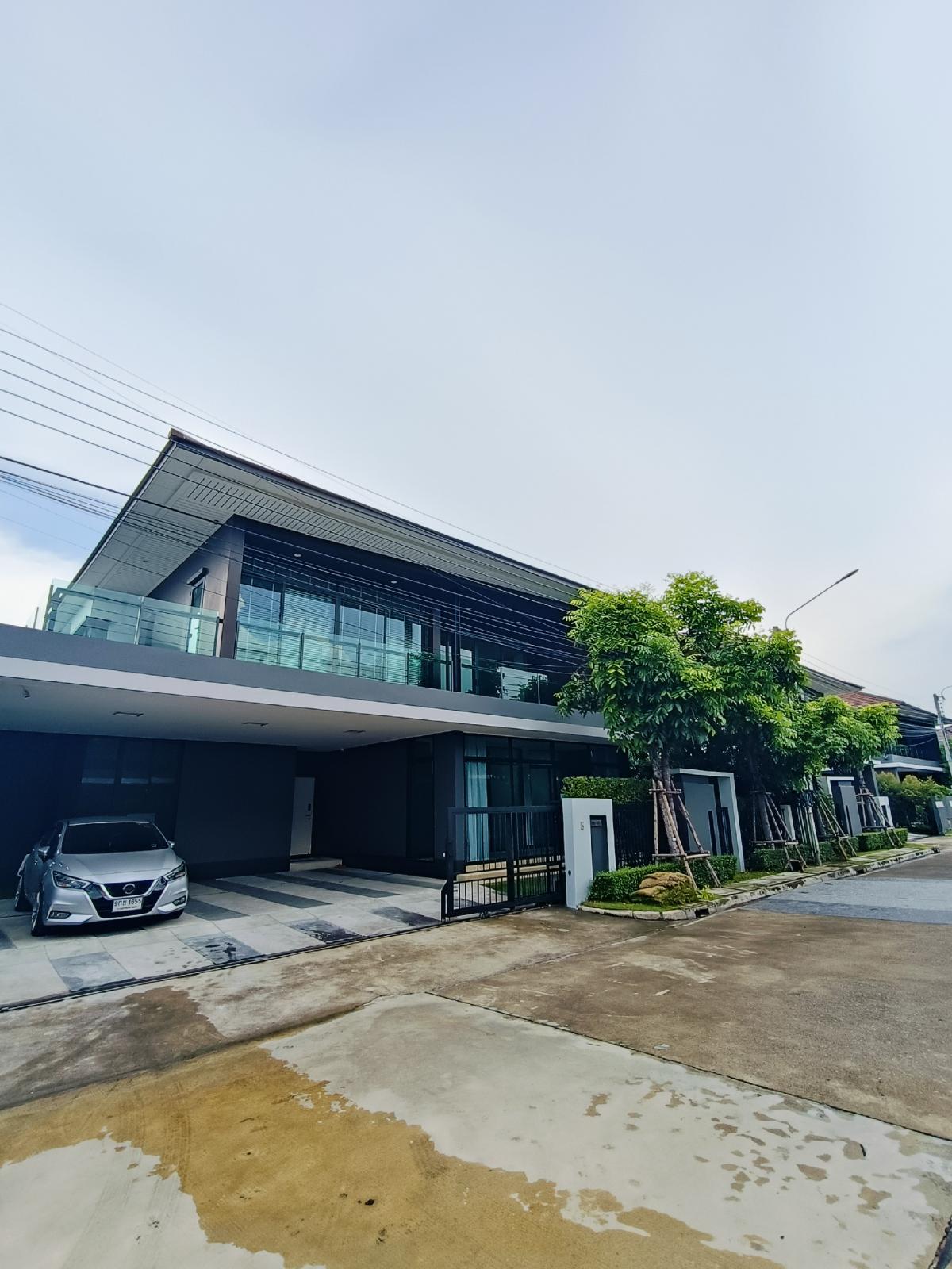 For SaleHousePattanakan, Srinakarin : For Sale 19.9 M Single house for sale, Setthasiri, Krungthep Kreetha, land area 85 sq.w., usable area 318 sq.m., selling price 19.9 million baht, Setthasiri 1 project