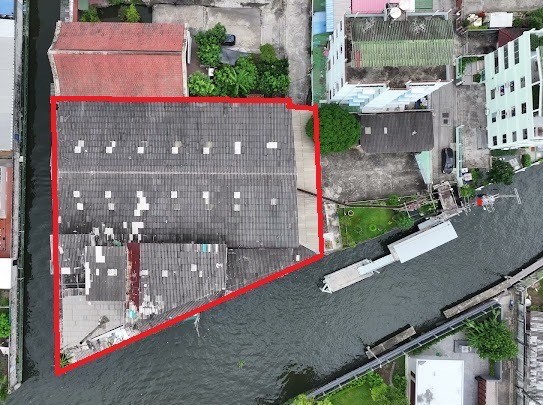 For SaleLandBang kae, Phetkasem : Near the Phasi Charoen BTS station, less than 500 meters!!! Land for sale with buildings included, very suitable for building apartments or houses in Soi Petchkasem 35/1, area 324 sq m, near Seacon Bang Khae, special price!!