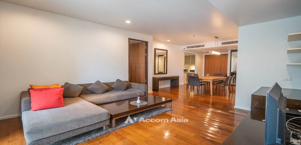 For RentCondoSukhumvit, Asoke, Thonglor : Big Balcony, Pet-friendly | 2 Bedrooms Condominium for Rent in Sukhumvit, Bangkok near BTS Asok - MRT Sukhumvit at The Lakes (29356)