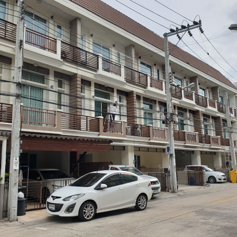 For RentTownhouseKaset Nawamin,Ladplakao : Townhouse for rent, Soi Sukonthasawat 38