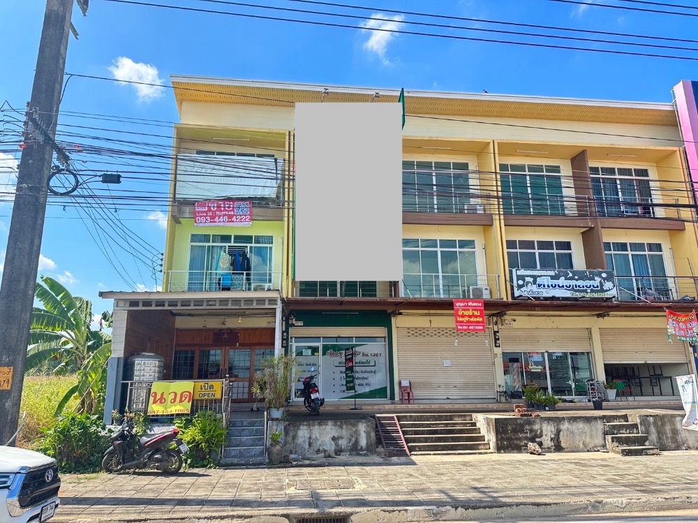 For SaleShophouseSa Kaeo : For sale: 3-storey commercial building, corner room, beautifully decorated in Japanese style with Hinoki wood, Wang Nam Yen District, Sa Kaeo Province