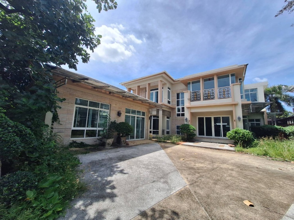 For SaleHousePhutthamonthon, Salaya : Large detached house, Grandwadi project, Phutthamonthon Sai 3, bank assets, very good price, selling for 10.05 million baht (negotiable)