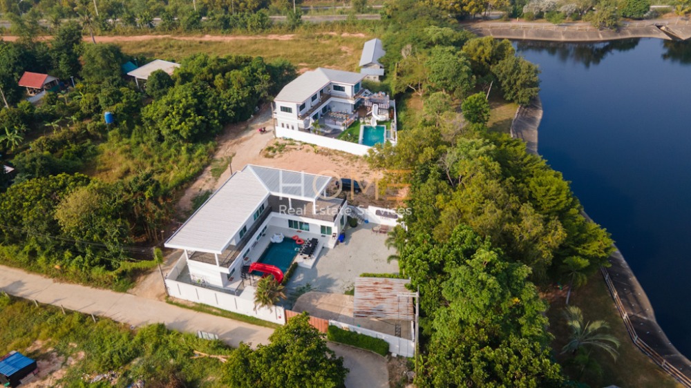 For SalePattaya, Bangsaen, Chonburi : Holly house Pool villa Pattaya / 6 Bedrooms (SALE WITH TENANT) NEWC163