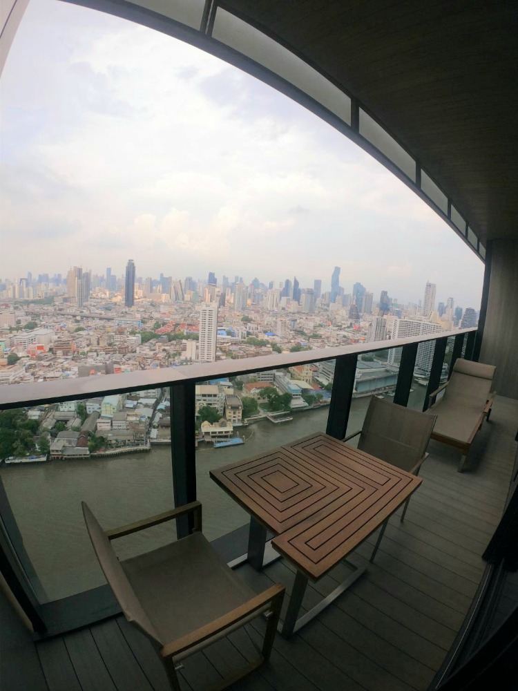 For RentCondoWongwianyai, Charoennakor : **Luxury Condo, 178 sq.m. at Banyan Tree Residences Riverside Bangkok**