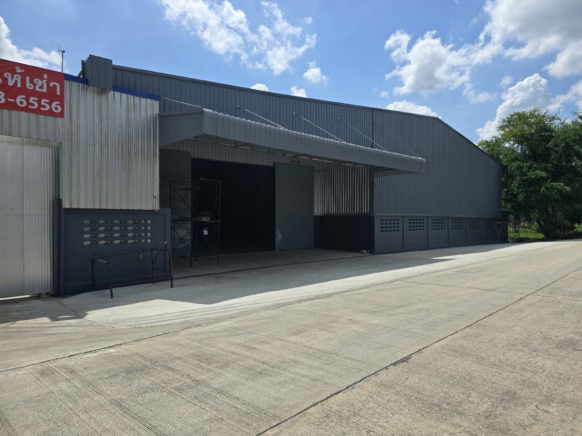 For RentWarehouseNonthaburi, Bang Yai, Bangbuathong : Warehouse 800 sq m, location on the main road, Sai Noi