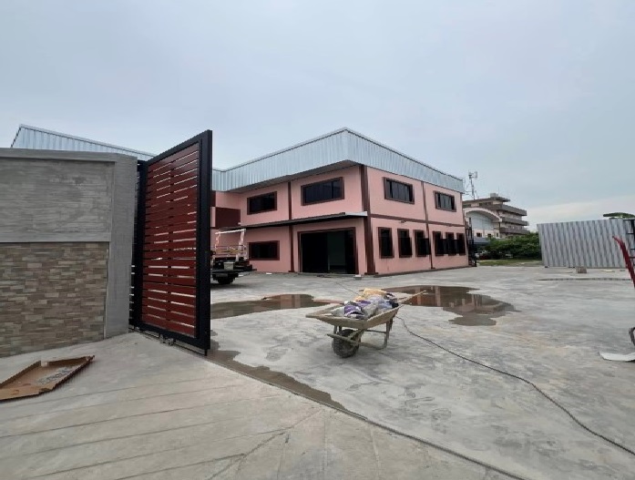 For RentWarehouseRama 2, Bang Khun Thian : For Rent Warehouse for rent with office, newly built, Soi Bang Kradee, not deep into the alley, Rama 2, fenced around the edge / land area 200 square wah / usable area 504 square meters / ten-wheel trucks can enter and exit / suitable for selling online