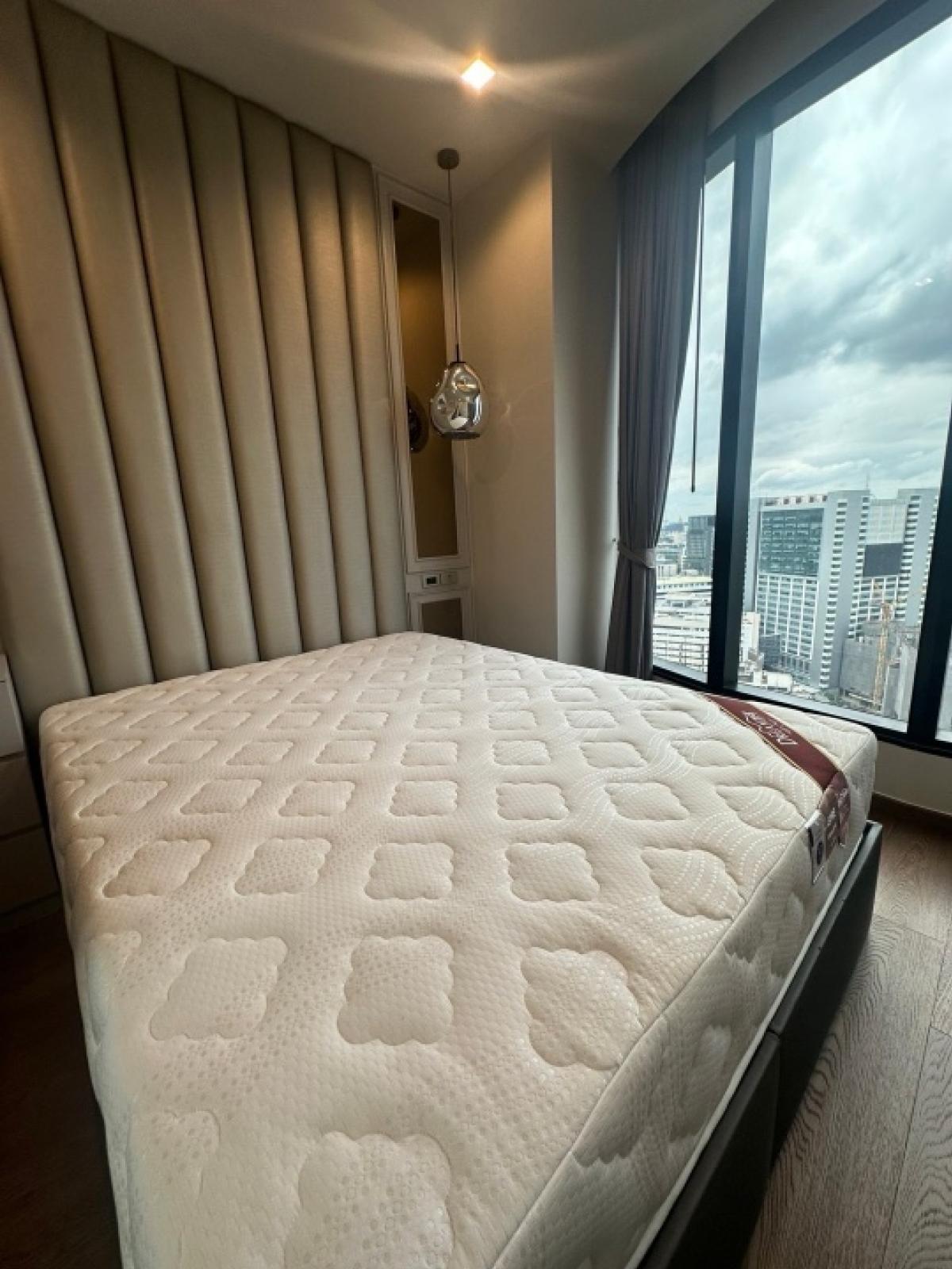 ให้เช่าคอนโดอารีย์ อนุสาวรีย์ : Qvic (rent) 50,000 size 55 sq.m ☎️080-213-6088