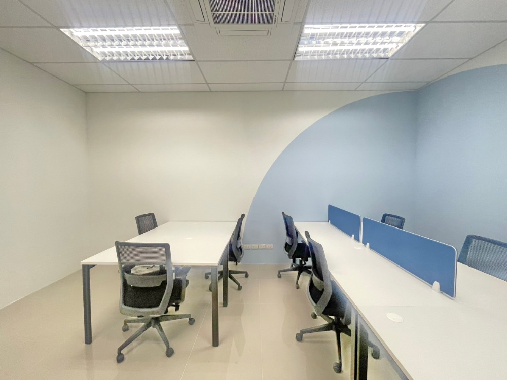 For RentOfficeRatchadapisek, Huaikwang, Suttisan : OF0037♕OFFICE FOR RENT♘NEAR MRT HUAI KHWANG♖M9 SQUARE @RATCHADA♖START AREA:21.00SQ.M.＄RENT:52,000฿☏ O92-8676473,O65-9423251♙LINE:@newnormal