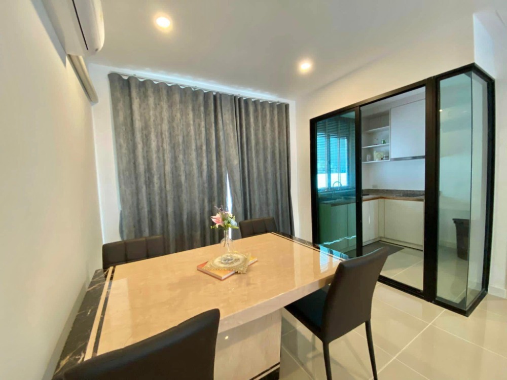 For RentTownhousePattanakan, Srinakarin : Patio Srinakarin Rama 9 for Rent // Townhouse for rent, 3 floors, area 141 sq m., price 47,000/ month