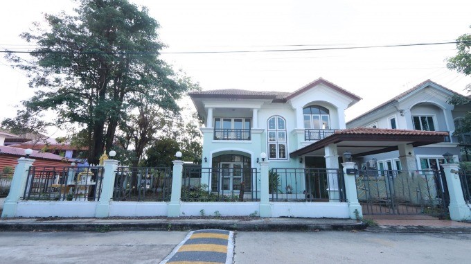 For SaleHousePathum Thani,Rangsit, Thammasat : Single house for sale**Corner house, Phasorn Village 3, Rangsit Khlong 3, near Future Park Rangsit