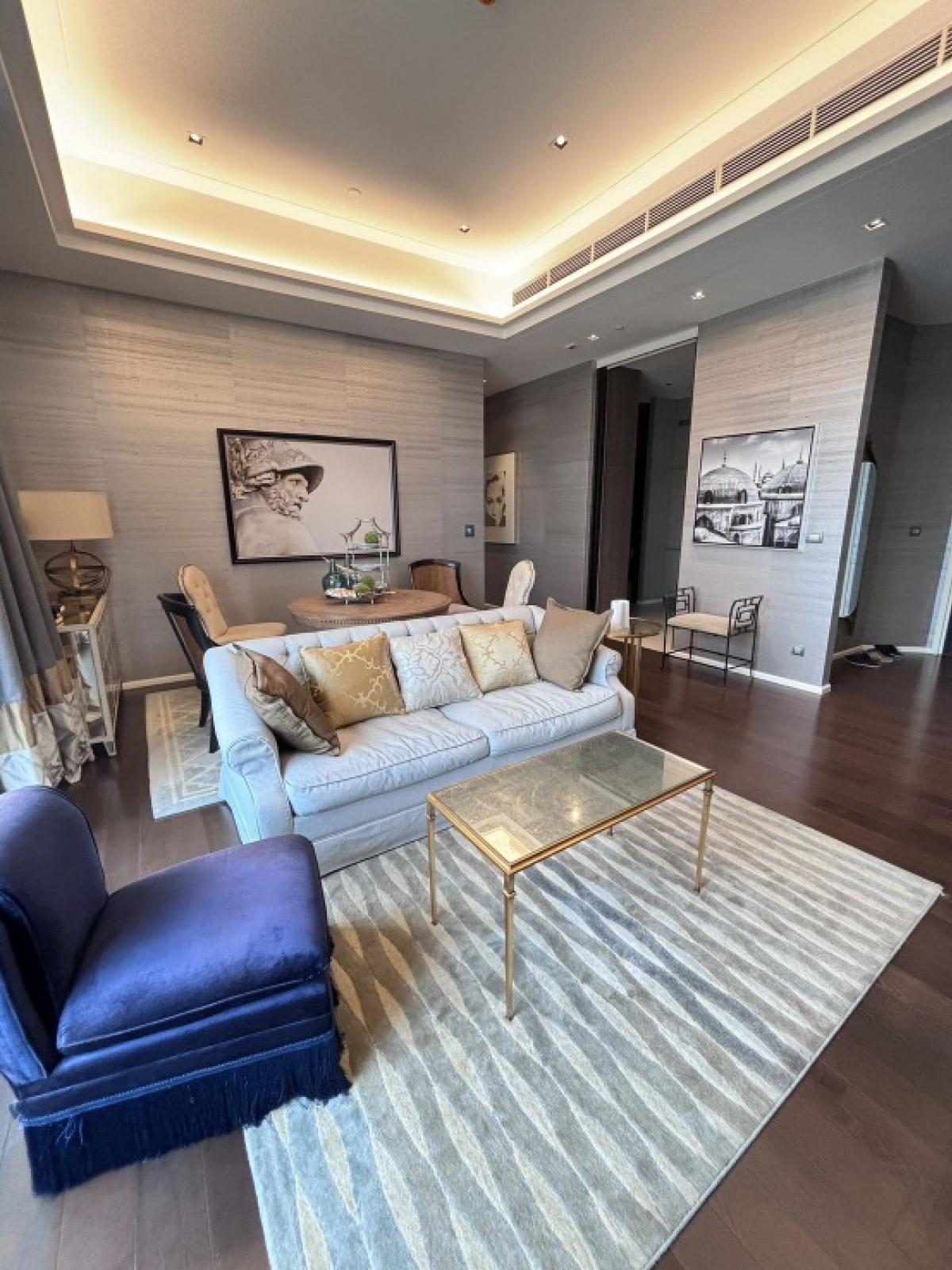 For RentCondoSukhumvit, Asoke, Thonglor : 📢👇Rare item!3 beds at The Diplomat 39, in Em District ( Emporium, EmQuartier, Emsphere) near BTS Phromphong, nice decoration , fully furnished furnish, ready to move in