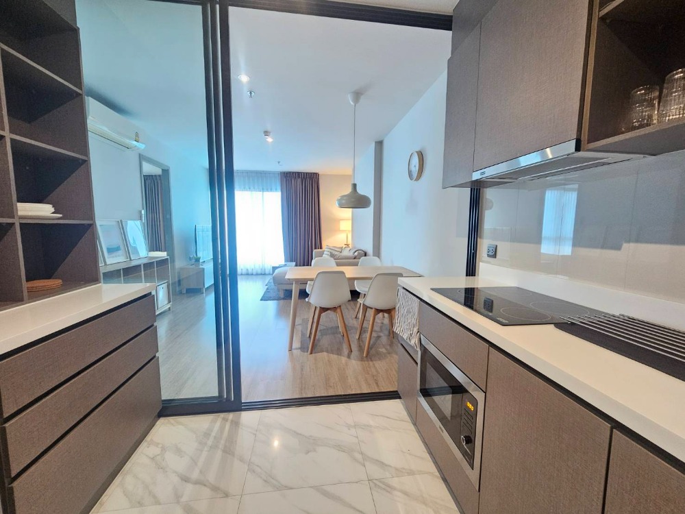 For RentCondoSukhumvit, Asoke, Thonglor : 𝙁𝙤𝙧 𝙍𝙚𝙣𝙩 𝙍𝙝𝙮𝙩𝙝𝙢 𝙀𝙠𝙠𝙖𝙢𝙖𝙞 near BTS Ekkamai (BAS0822646246)