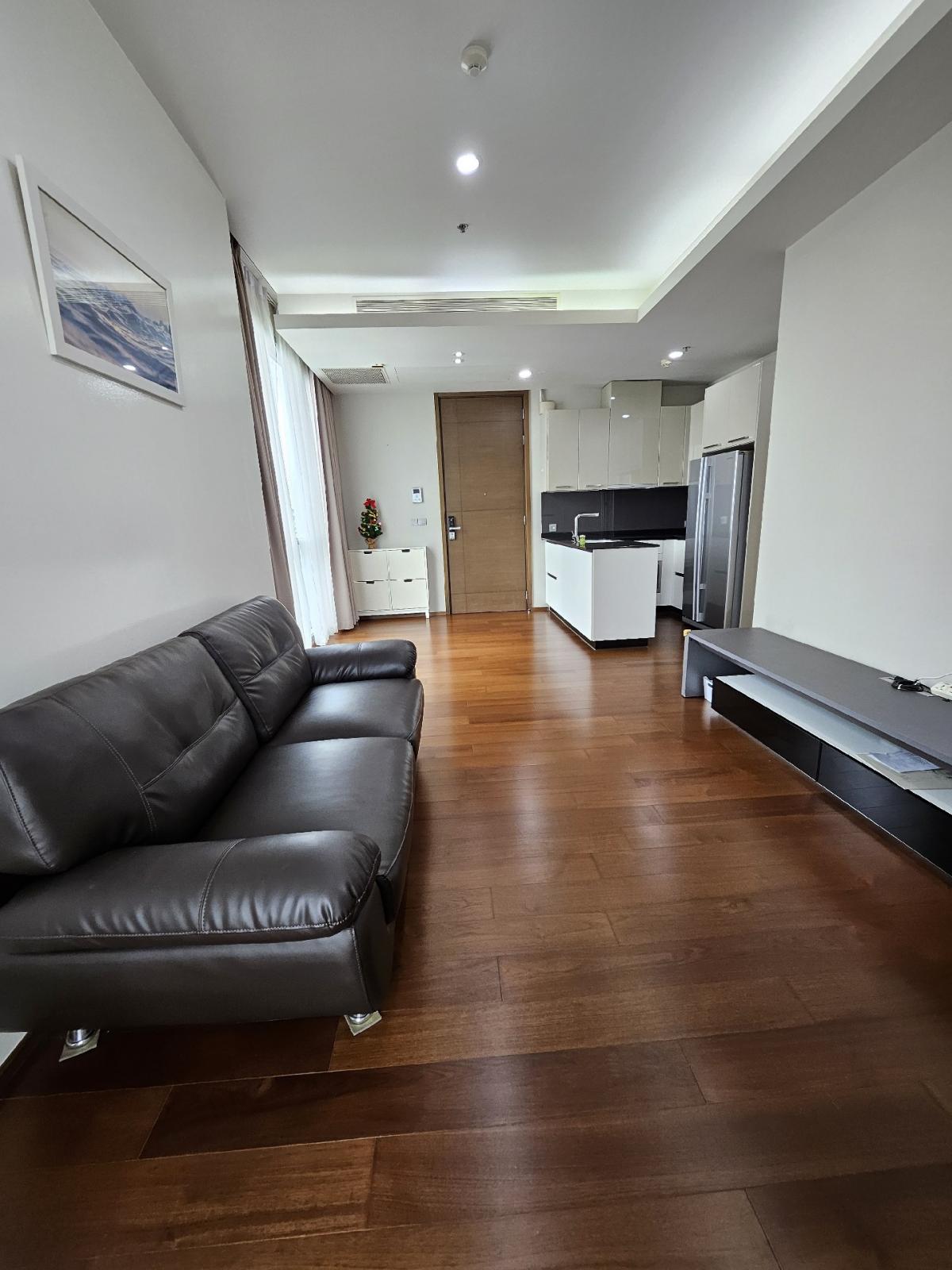 For SaleCondoSukhumvit, Asoke, Thonglor : Luxury condo for sale from Sansiri At the beginning of Soi Thonglor, The Quattro, size 86 sq m, 2 bedrooms, 2 bathrooms, decorated with good grade materials, has a shuttle to BTS.