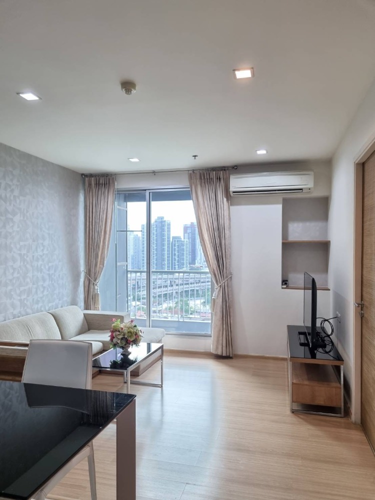 For RentCondoOnnut, Udomsuk : ++For rent++RHYTHM Sukhumvit Condo, 2 bedrooms, 2 bathrooms, with bathtub, size 65 sq m., 15th floor, open view, beautiful, fully furnished, beautifully decorated, ready to move in. 2 bedroom 2 bathroom with bathtub Size 65 sqm. Floor 15 with unblocked vi