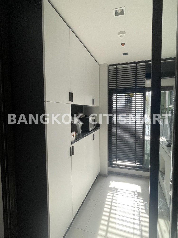 For SaleCondoRama9, Petchburi, RCA : 🔥🔥 HOT 🔥🔥 Beautiful built-ins, great price, 32 sq m. ++ LIFE ASOKE - RAMA 9, beautiful location, good price, stock for sale in every project throughout Bangkok. 📲 LINE : multi.property / TEL : 096-692-2245