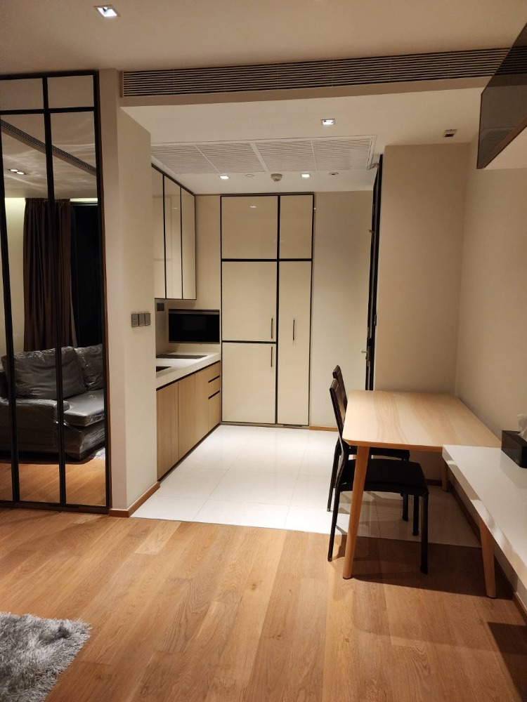 For RentCondoSukhumvit, Asoke, Thonglor : Condo for rent: BEATNIQ, near BTS Thonglor, approximately 250 meters.