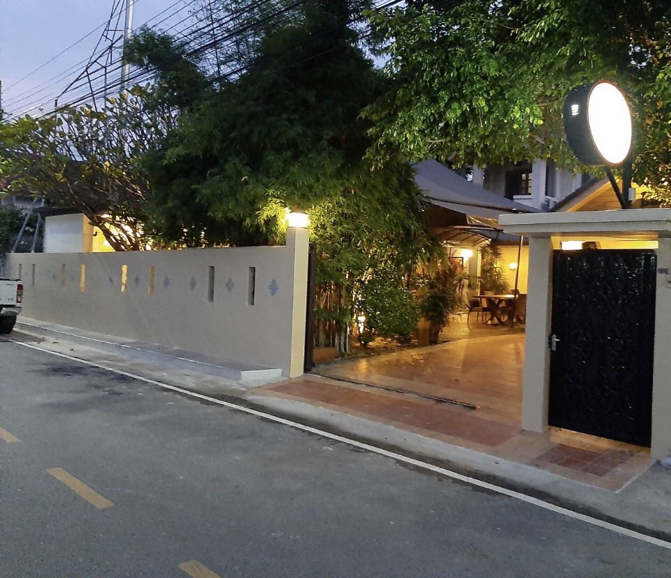 For SaleRetailChaengwatana, Muangthong : For Sale: Prime Restaurant and Residential - French and Italian Cuisine, Close to ISB