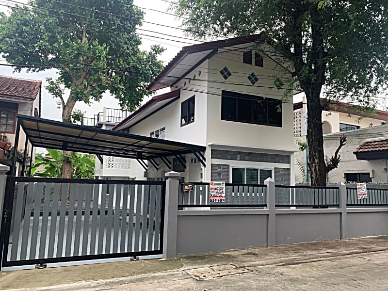 For SaleHouseMin Buri, Romklao : Single house for sale, Minburi, Ramkhamhaeng Road