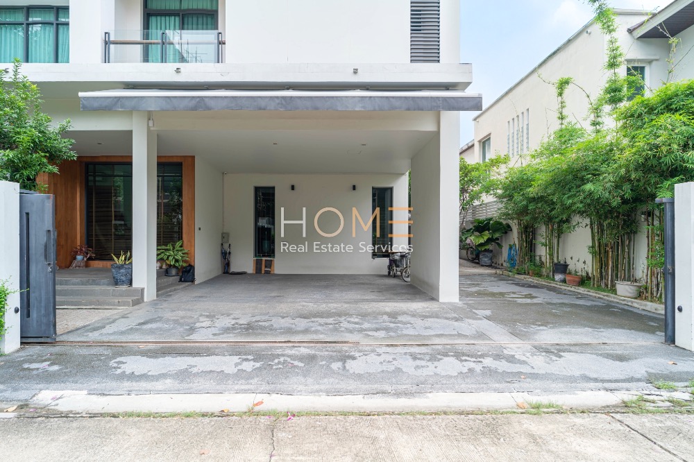 For SaleHouseVipawadee, Don Mueang, Lak Si : The train station is located in front of the village 🏡 Beverly Hills Chaengwattana / 5 bedrooms (SALE), Beverly Hills Chaengwattana / 5 Bedrooms (SALE) GAMET501