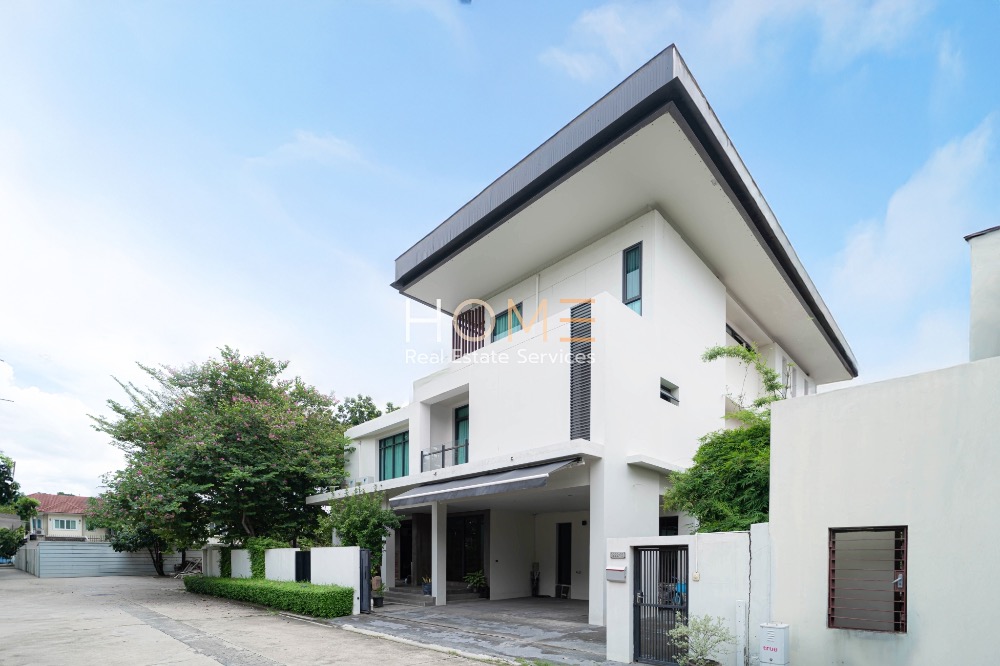 For SaleHouseVipawadee, Don Mueang, Lak Si : The train station is located in front of the village 🏡 Beverly Hills Chaengwattana / 5 bedrooms (SALE), Beverly Hills Chaengwattana / 5 Bedrooms (SALE) GAMET501