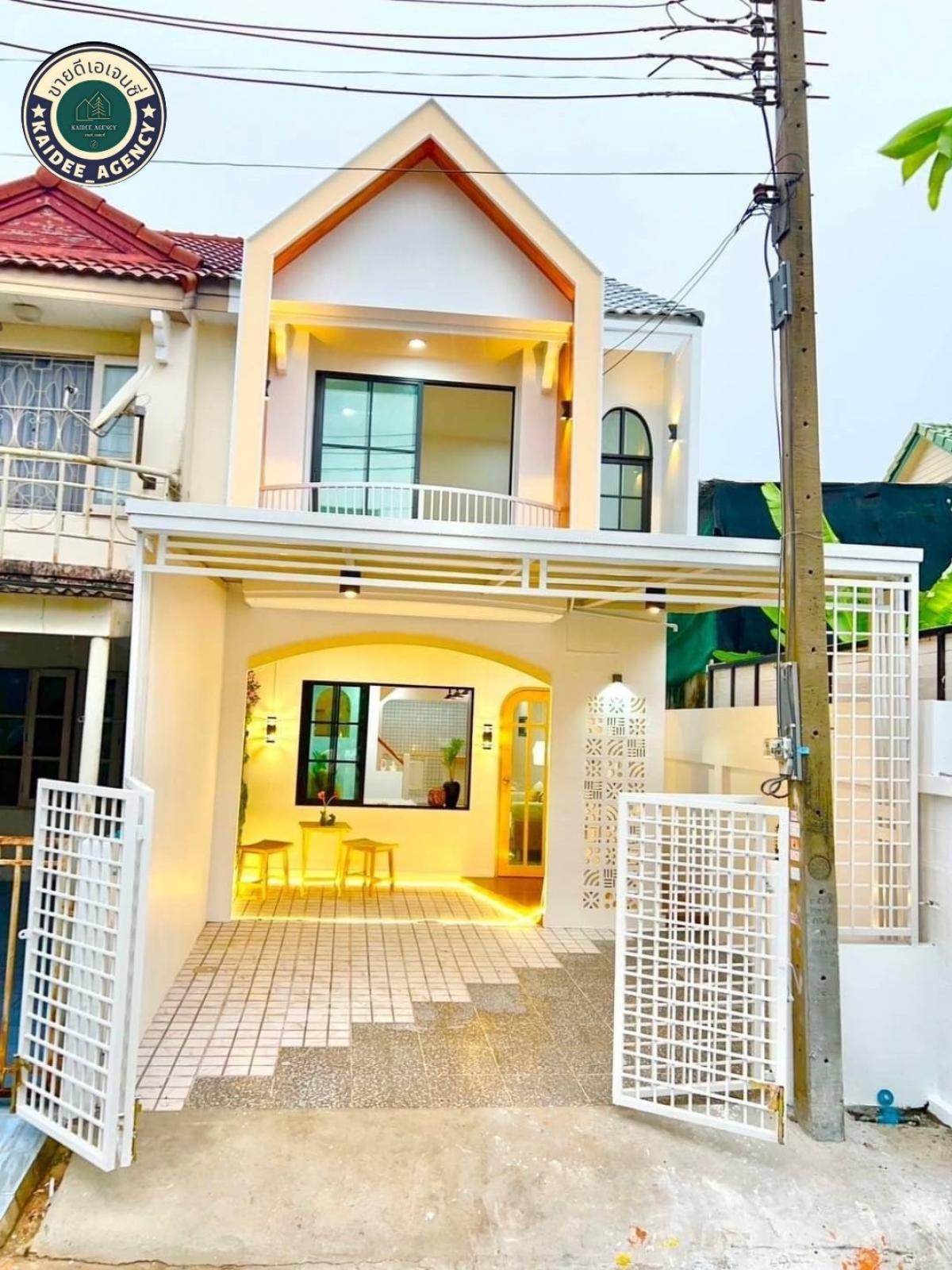 For SaleTownhouseNonthaburi, Bang Yai, Bangbuathong : 2-storey townhouse, Sirarom Village, Ban Kluai Sai Noi, Purple Line, Khlong Bang Phai Station, Central Westgate Department Store, IKEA Bang Yai, Makro Bang Bua Thong, Big C Bang Bua Thong, Bang Yai Market