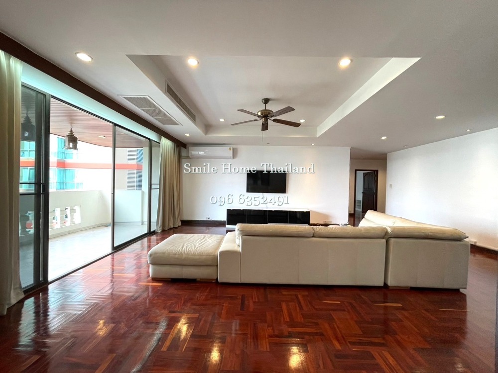 For RentCondoSukhumvit, Asoke, Thonglor : 4 bedrooms for rent at Sukhumvit near BTS Prompong