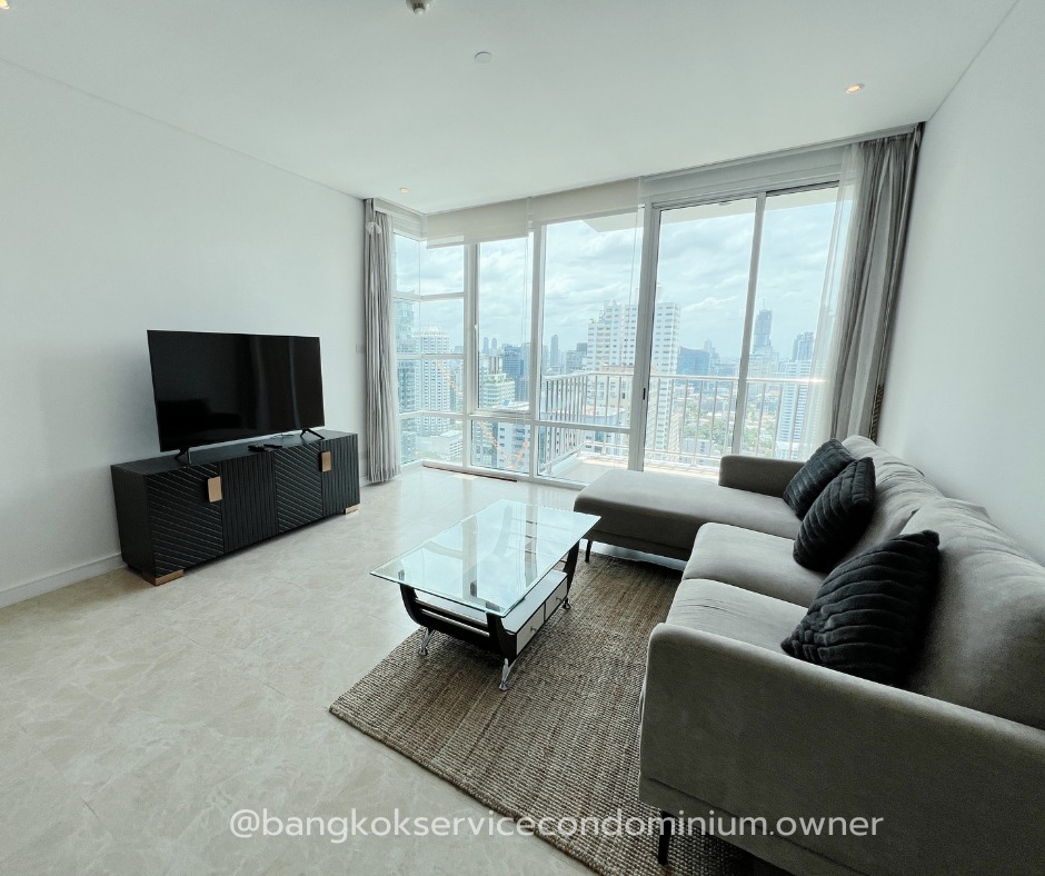 For SaleCondoSukhumvit, Asoke, Thonglor : For sale Fullerton Sukhumvit Condominium near BTS Ekkamai