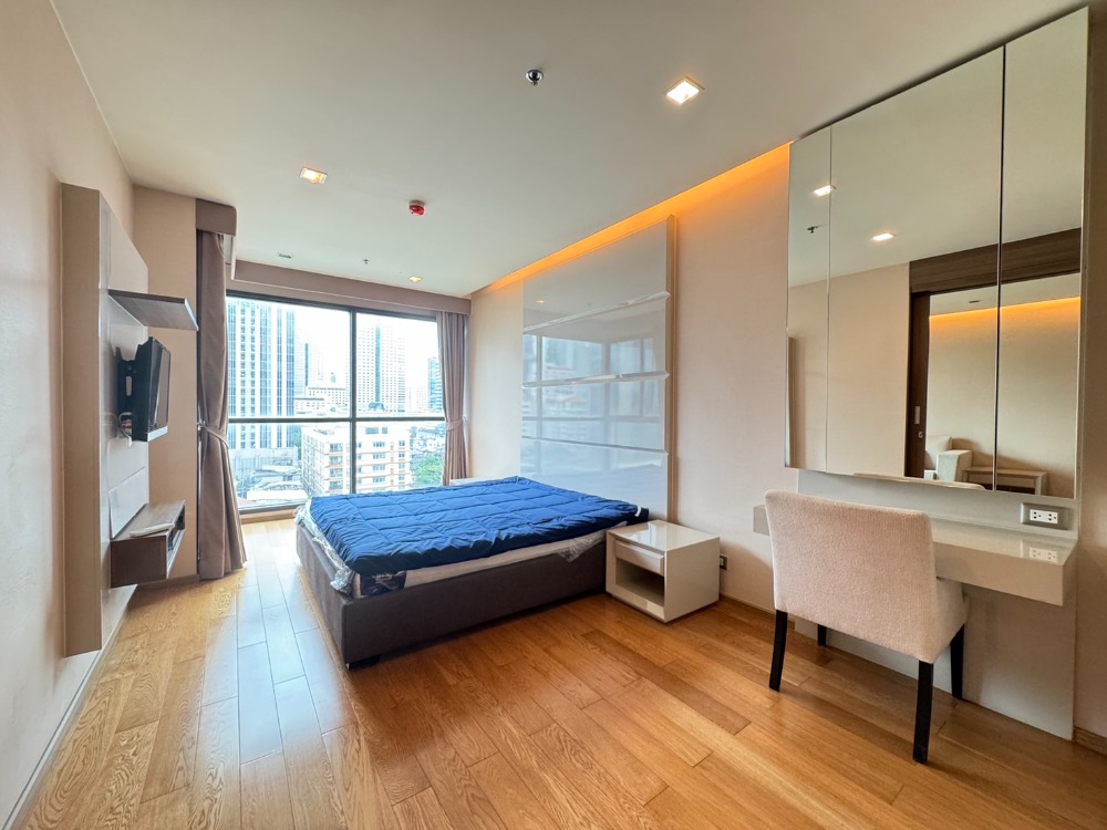 For RentCondoSathorn, Narathiwat : The Address Sathorn, Available For Rent , FUlly furnished, Close bts Saint louie Station