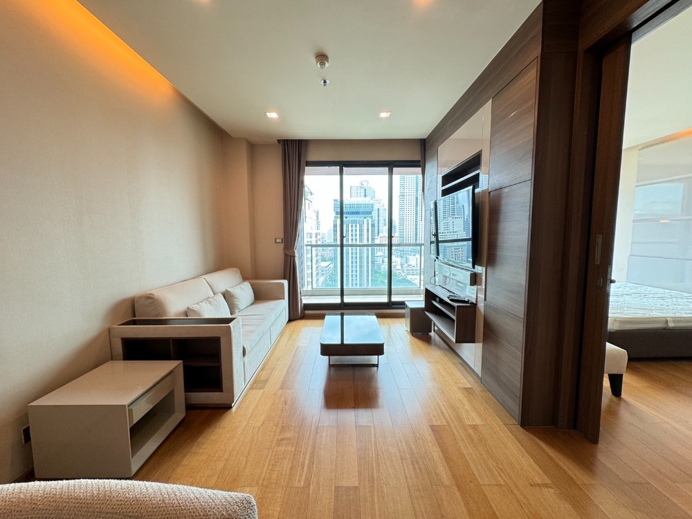 For RentCondoSathorn, Narathiwat : Beautiful room, available for rent, The Address Sathorn, condo near BTS Saint Louis