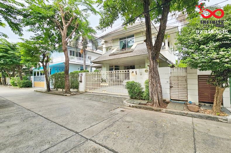 For SaleHouseSukhumvit, Asoke, Thonglor : For sale: 2.5-storey detached house, area 70.7 square wah, Phra Pailin, Sukhumvit 101/1, Sukhumvit Road