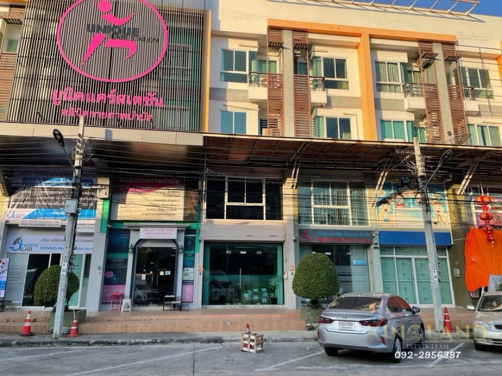 For RentShophouseMin Buri, Romklao : Commercial building for rent, Vera project, Soi Mistine, 4 floors, rental price 41,300/month #Very good location, new condition, ready to move in, lots of space #Near the Orange Line MRT station, Ratchadaphisek station #Accept foreigners