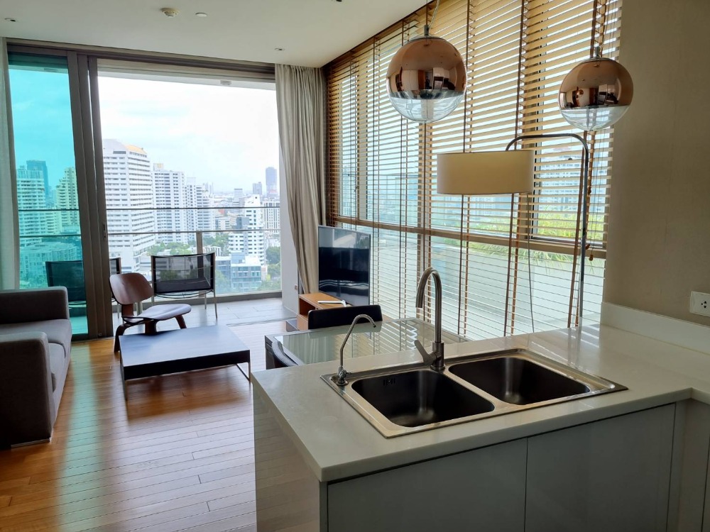 ให้เช่าคอนโดสุขุมวิท อโศก ทองหล่อ : 1 bedroom for rent Aequa 49 BTS thonglor