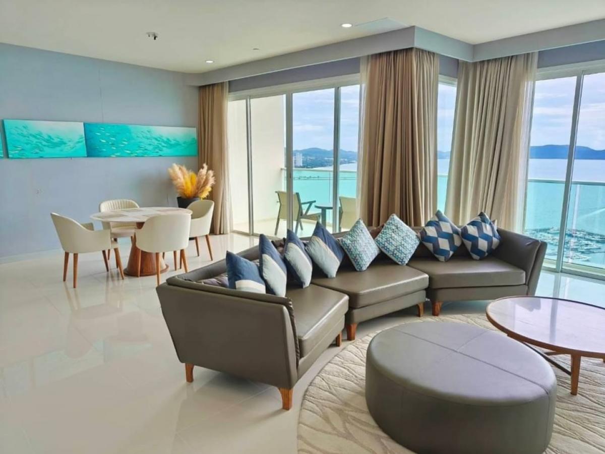 For RentCondoPattaya, Bangsaen, Chonburi : Penthouse 5 BR with Private beach 🌊 Mövenpick Residence Pattaya