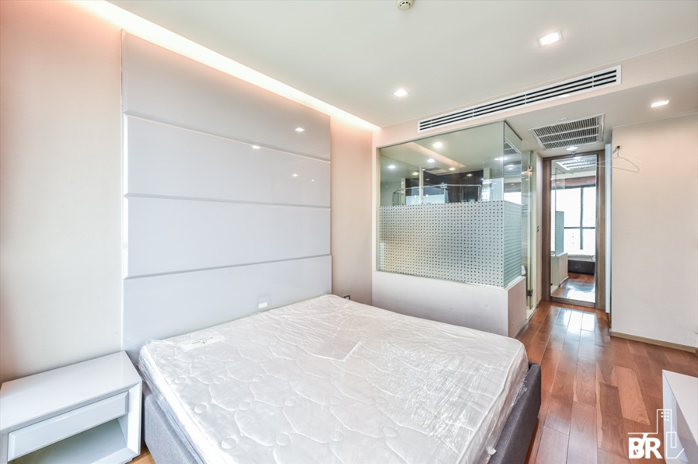 For RentCondoSathorn, Narathiwat : Urgent, youll miss out 🔥✨The Address Sathorn, 2 bedrooms, 70.22 sq m., price 38k/mo. Interested, contact 065-242-6835, Ms. Gift.