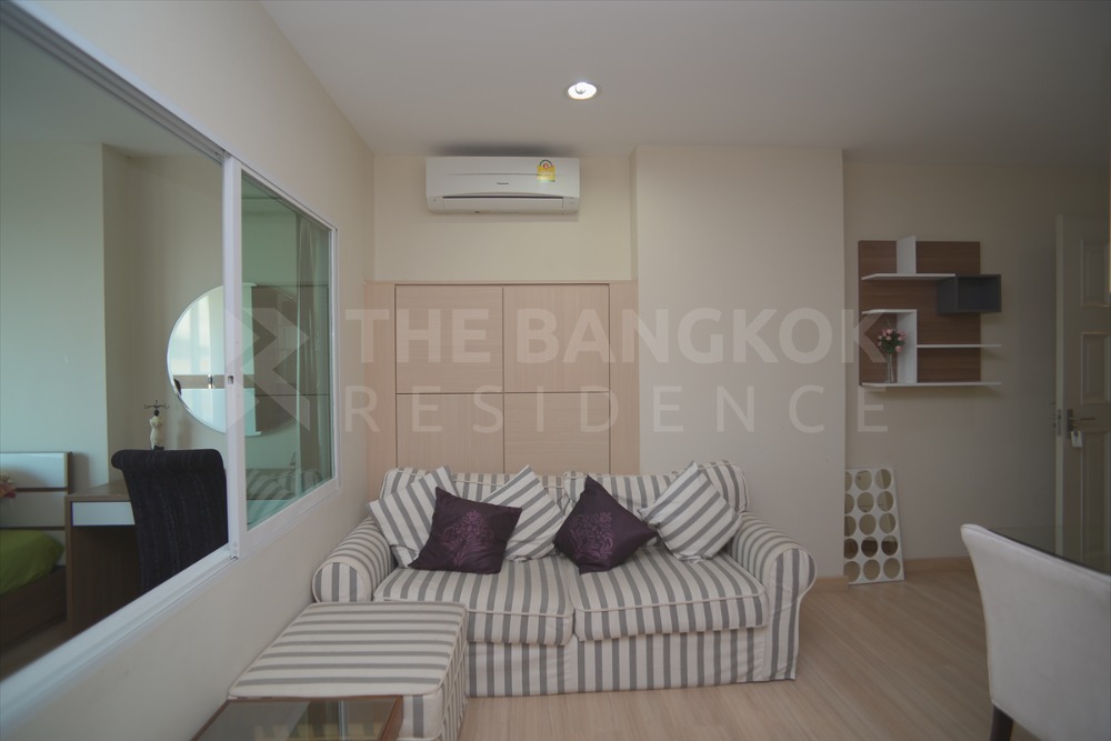 For RentCondoSathorn, Narathiwat : This price, dont delay! Life@Sathorn 10, 1 bedroom, 37 sq m., price 18k/mo, interested contact 065-242-6835, Ms. Gift.